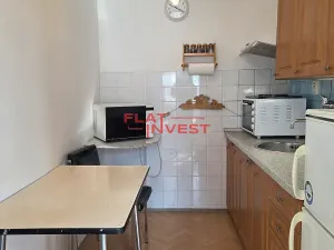 Pronájem bytu 1+1, Praha - Kobylisy, Akátová, 33 m2
