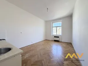 Pronájem bytu 2+kk, Hradec Králové, Nerudova, 55 m2