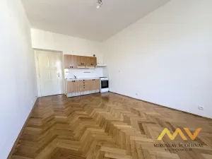 Pronájem bytu 2+kk, Hradec Králové, Nerudova, 55 m2
