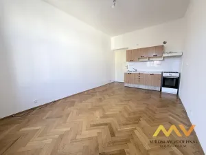 Pronájem bytu 2+kk, Hradec Králové, Nerudova, 55 m2