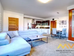 Pronájem bytu 4+kk, Hradec Králové - Nový Hradec Králové, Národních mučedníků, 95 m2