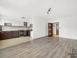 Pronájem bytu 3+1, Pardubice - Polabiny, Partyzánů, 72 m2