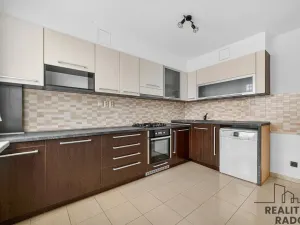 Pronájem bytu 3+1, Pardubice - Polabiny, Partyzánů, 72 m2