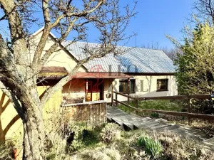 Prodej rodinného domu, Lopeník, 250 m2