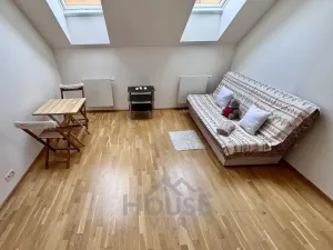 Pronájem bytu 1+kk, Praha - Nové Město, Tyršova, 24 m2