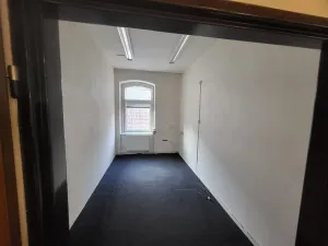 Pronájem kanceláře, Brno, Valchařská, 350 m2