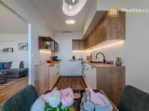 Prodej bytu 3+1, Praha - Kobylisy, Chotovická, 69 m2