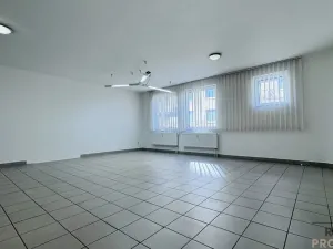 Pronájem kanceláře, Hodonín, Národní třída, 52 m2
