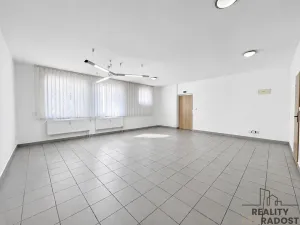 Pronájem kanceláře, Hodonín, Národní třída, 52 m2