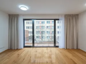 Pronájem bytu 1+kk, Praha - Košíře, Starokošířská, 43 m2