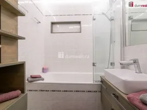 Prodej bytu 3+1, Praha - Řepy, Nevanova, 73 m2