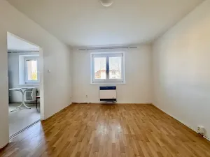 Prodej bytu 1+1, Rybitví, Čapkova, 32 m2