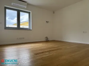Prodej bytu 4+kk, Praha - Lochkov, K Lahovské, 99 m2