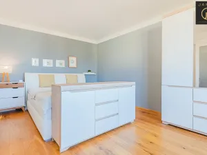 Prodej bytu 2+1, Ostrov, Klicperova, 77 m2