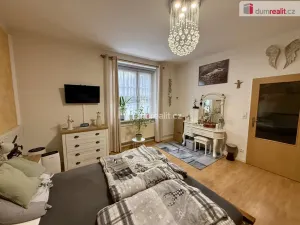 Prodej bytu 2+kk, Karlovy Vary - Dvory, Chebská, 46 m2