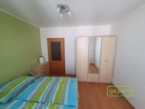 Pronájem bytu 2+kk, Praha, Ve slatinách, 42 m2