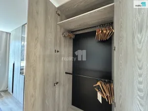 Pronájem bytu 3+kk, Praha - Hostivař, Hornoměcholupská, 68 m2