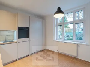 Pronájem bytu 3+1, Praha - Libeň, Na stráži, 110 m2