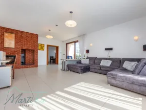 Prodej rodinného domu, Hostivice, Liliová, 392 m2