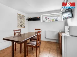 Prodej rodinného domu, Očihov, 280 m2