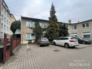 Pronájem kanceláře, Hradec Králové, Škroupova, 28 m2