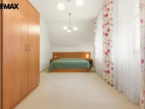 Prodej rodinného domu, Karlovy Vary, Slovenská, 137 m2