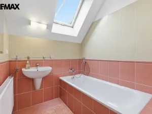 Prodej rodinného domu, Karlovy Vary, Slovenská, 137 m2