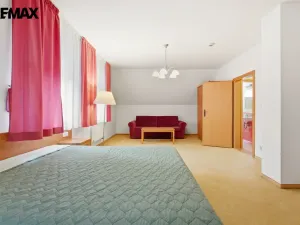 Prodej rodinného domu, Karlovy Vary, Slovenská, 137 m2