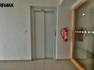 Pronájem bytu 1+kk, Hradec Králové - Třebeš, Svatojánská, 30 m2