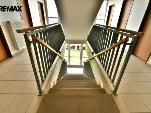 Pronájem bytu 1+kk, Hradec Králové - Třebeš, Svatojánská, 30 m2