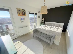 Pronájem rodinného domu, Horoměřice, Karla IV., 94 m2