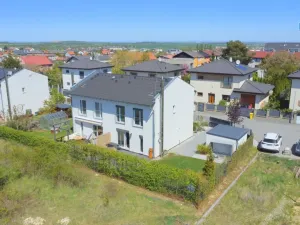 Pronájem rodinného domu, Horoměřice, Karla IV., 94 m2