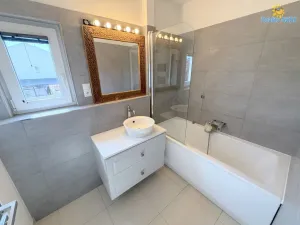 Pronájem rodinného domu, Horoměřice, Karla IV., 94 m2