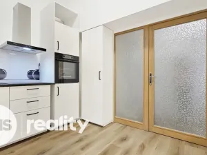 Pronájem bytu 3+1, Opava - Město, Nákladní, 81 m2