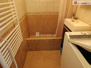 Pronájem bytu 2+kk, Praha - Modřany, Urbánkova, 43 m2