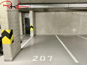Prodej garážového stání, Praha, Kardausova, 14 m2