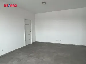 Pronájem bytu 2+kk, Hovorany, 48 m2