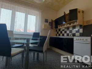 Pronájem bytu 2+1, Praha - Kobylisy, Kobyliské náměstí, 66 m2