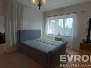 Pronájem bytu 2+1, Praha - Kobylisy, Kobyliské náměstí, 66 m2