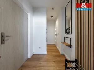 Pronájem bytu 2+kk, Karlovy Vary, Krymská, 54 m2