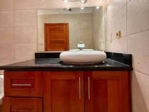 Prodej bytu 3+kk, Coxen Hole, Roatán, Honduras, 111 m2