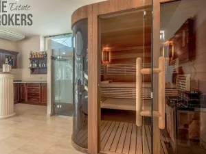 Prodej rodinného domu, Praha - Dolní Měcholupy, U přejezdu, 359 m2