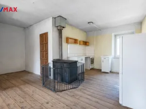 Prodej zemědělské usedlosti, Hluboké Dvory, 300 m2