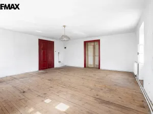 Prodej zemědělské usedlosti, Hluboké Dvory, 951 m2