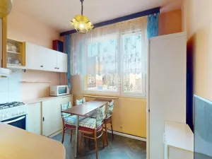 Prodej bytu 2+1, Chomutov, Holešická, 61 m2