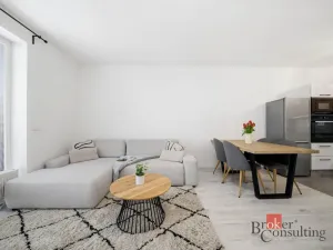 Prodej bytu 2+kk, Hradec Králové - Nový Hradec Králové, Antonína Petrofa, 54 m2