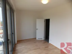 Pronájem bytu 3+kk, Praha - Karlín, U Mlýnského kanálu, 100 m2