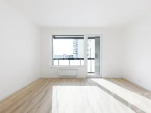 Pronájem bytu 1+kk, Praha - Hloubětín, Kolbenova, 35 m2