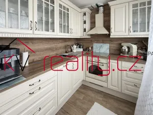 Pronájem bytu 2+1, Karlovy Vary, Klínovecká, 64 m2