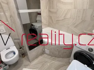 Pronájem bytu 2+1, Karlovy Vary, Klínovecká, 64 m2